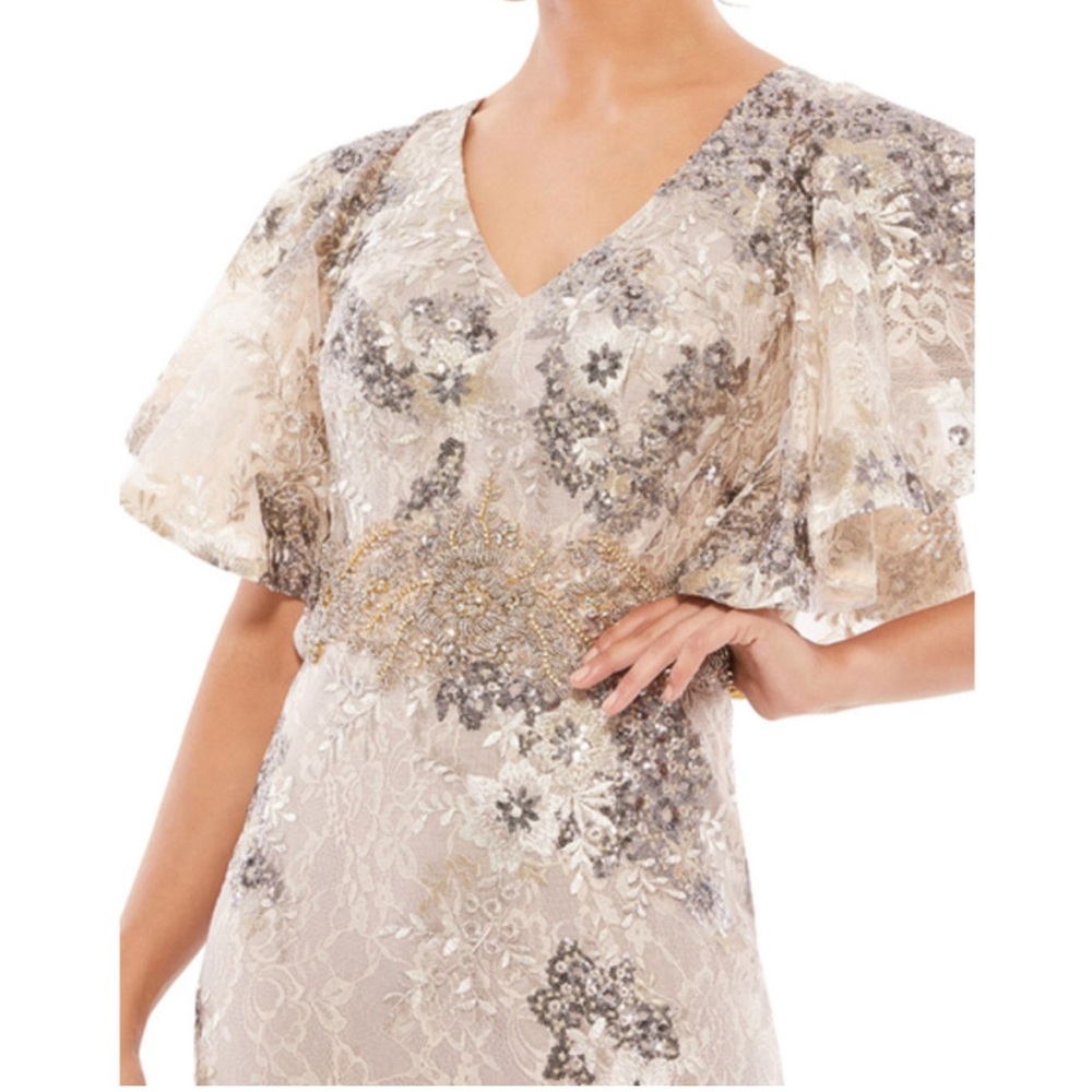 MAC DUGGAL Dress Size 8 Evening Gown Bell Sleeve Floral Embellished Lace NEW